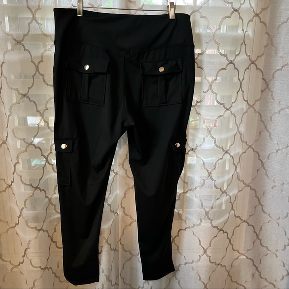 Women's PullOn Black Cargo Pants Gold Snap Buttons Front and Back Pockets  Large - Picture 2 of 8